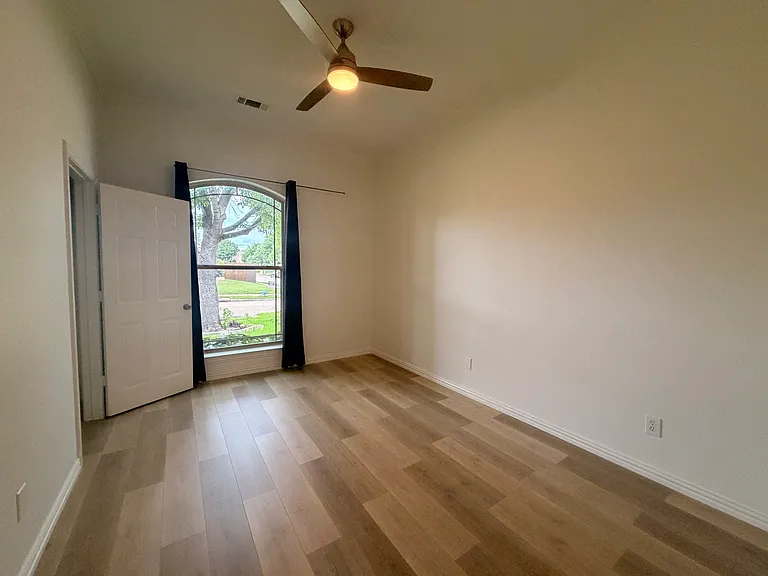 11821 Cotswold Dr — Photo 13