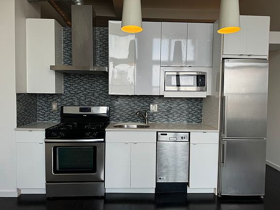 5th image of 728 Market St #401A