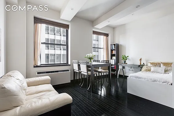 Sold by Compass | media 2