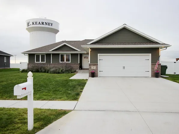 703 W 47th Street Pl, Kearney, NE 68845