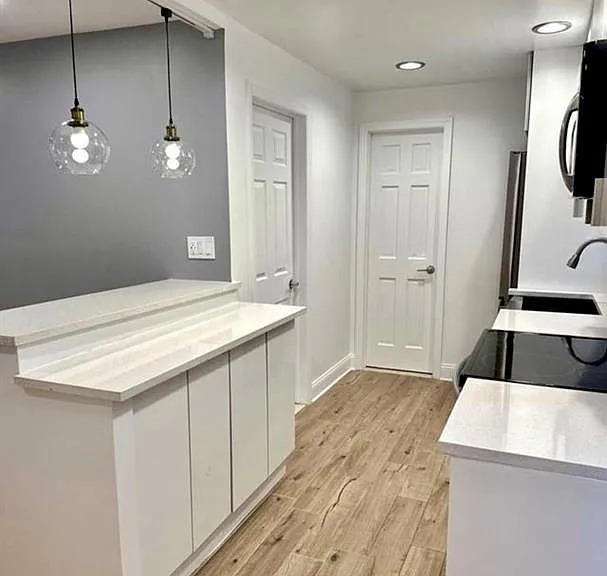 61 Hille Pl — Photo 2