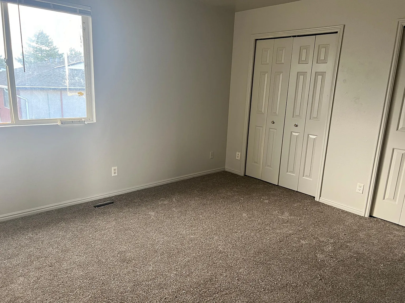 4 bed, 1.5 bath, 1475 sqft, $1,550 — Photo 3