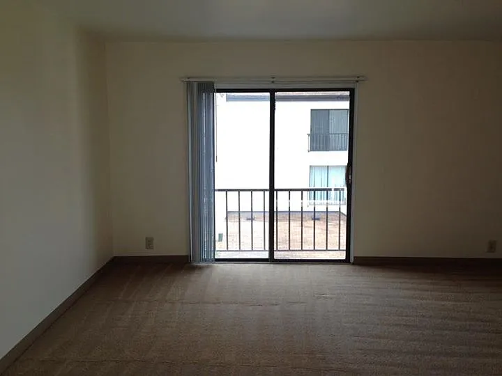 Maiden Square Apartments — Photo 49