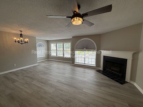 4th image of 521 Mill Pond Dr