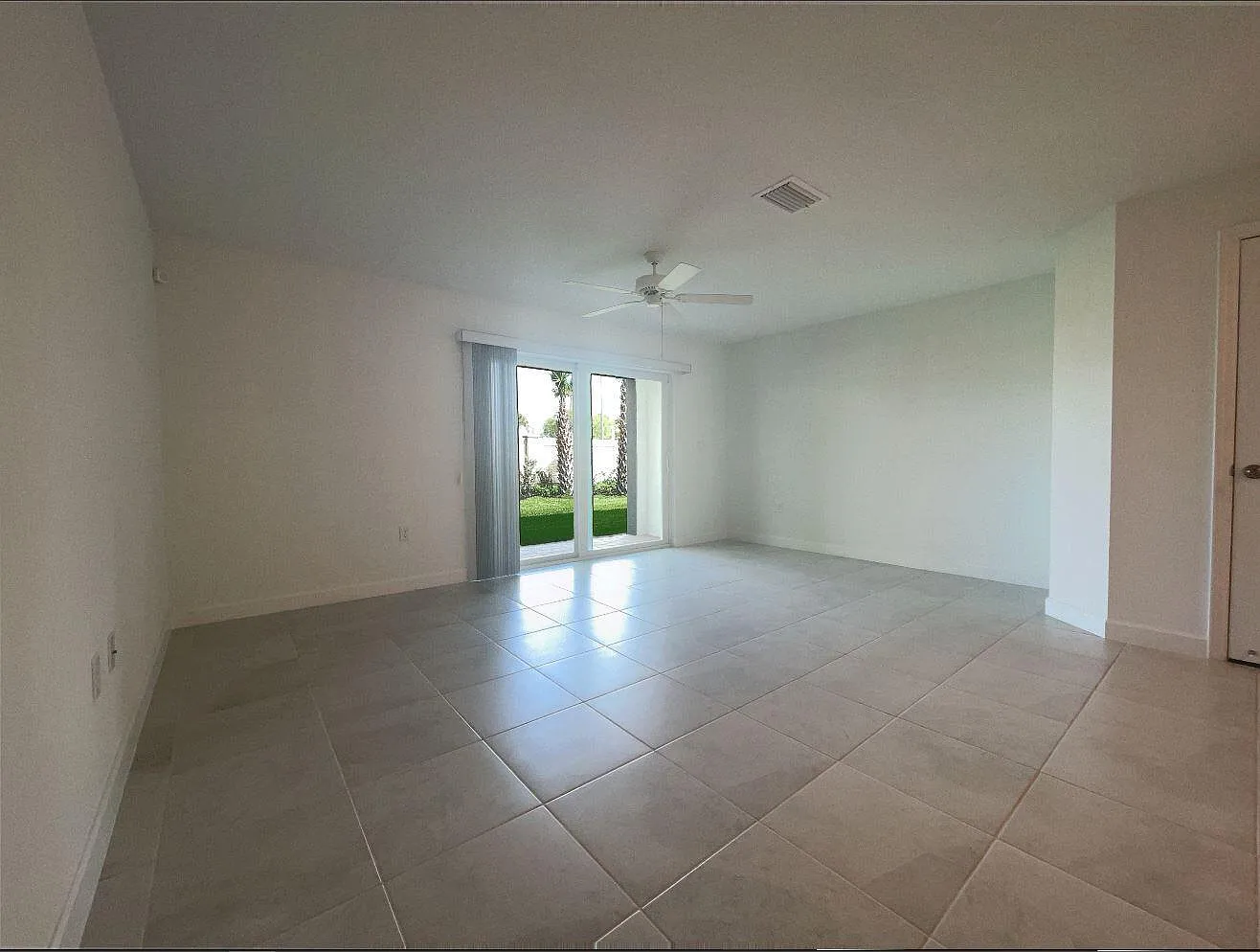 3 bed, 2.5 bath, 1568 sqft, $2,950 — Photo 4