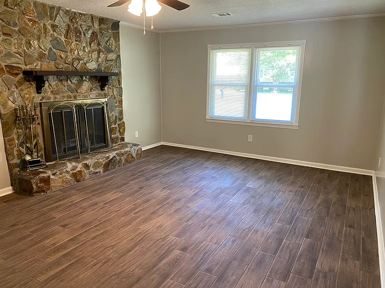 Family Room w/Fire Place
