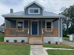 127 W Augusta Ave, Vinton, VA 24179