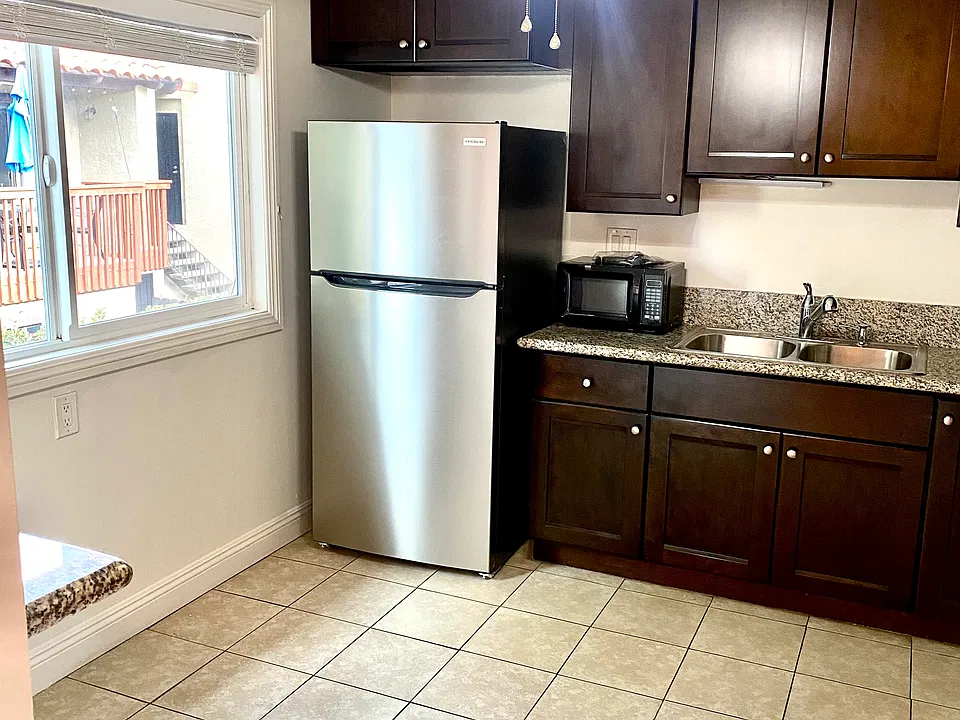 3975 Mississippi St #4