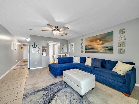 3rd image of 301 Lullwater Dr Unit 413
