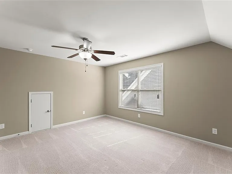 2770 Prado Ln — Photo 37