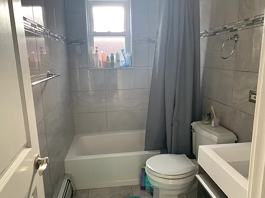 Rented by Voro, LLC | media 6