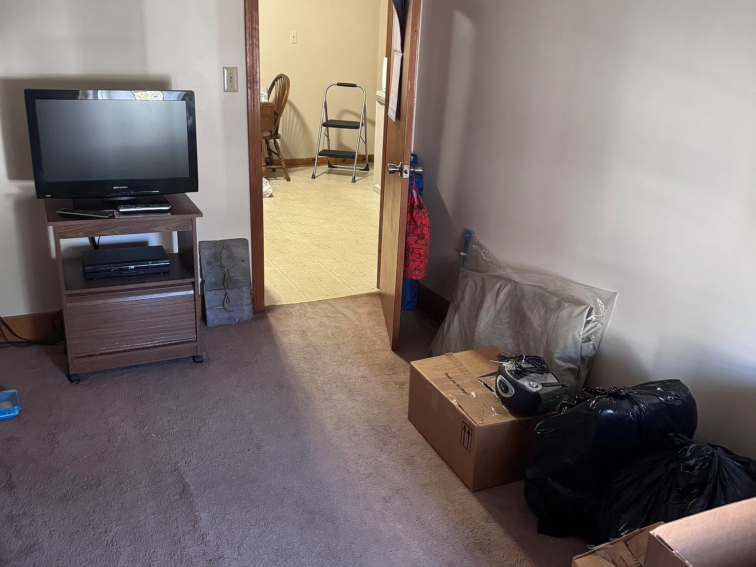 2 bed, 900 sqft, $1,700 — Photo 3