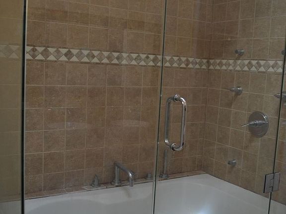 4th image of 1344 N Monticello Ave #2R
