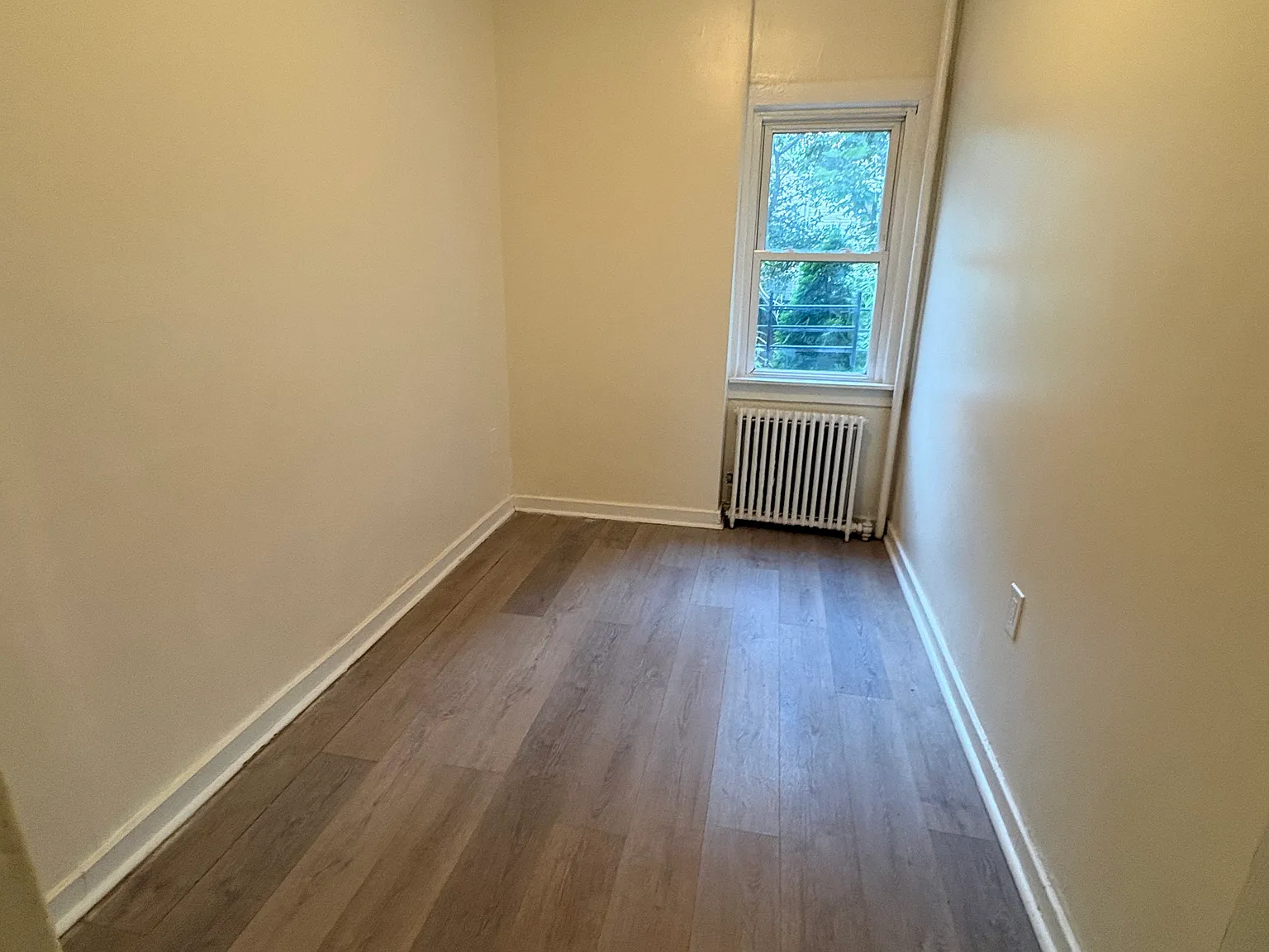 3 bed, 700 sqft, $3,600 — Photo 2