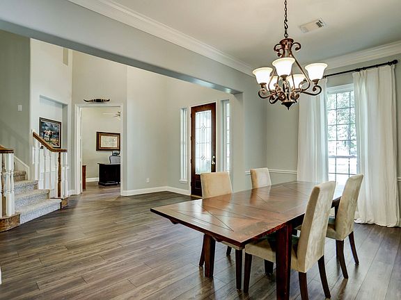 5th image of 33311 White Oak Ct