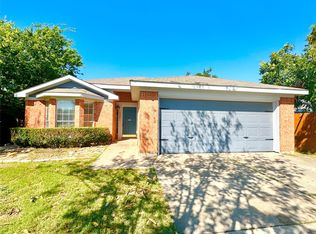8081 Summer Sun Dr, Fort Worth, TX 76137