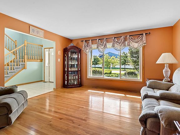 5th image of 8112 Brookside Glen Dr