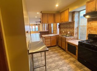 3230 S Carpenter St APT 1, Chicago, IL 60608