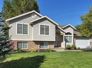 1852 E River Bottom Rd, Springville, UT 84663