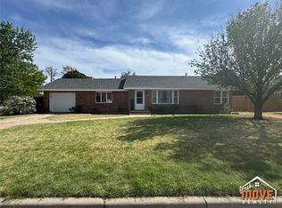 311 E Grant St, Meade, KS 67864