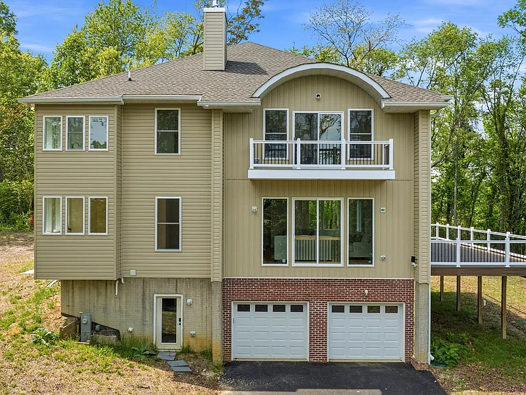 5116 Shore Dr — Photo 14