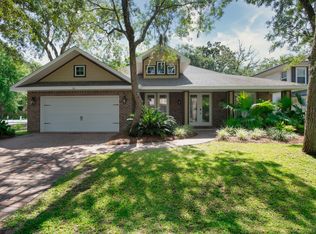 10 Plantation Oaks Dr, Mary Esther, FL 32569