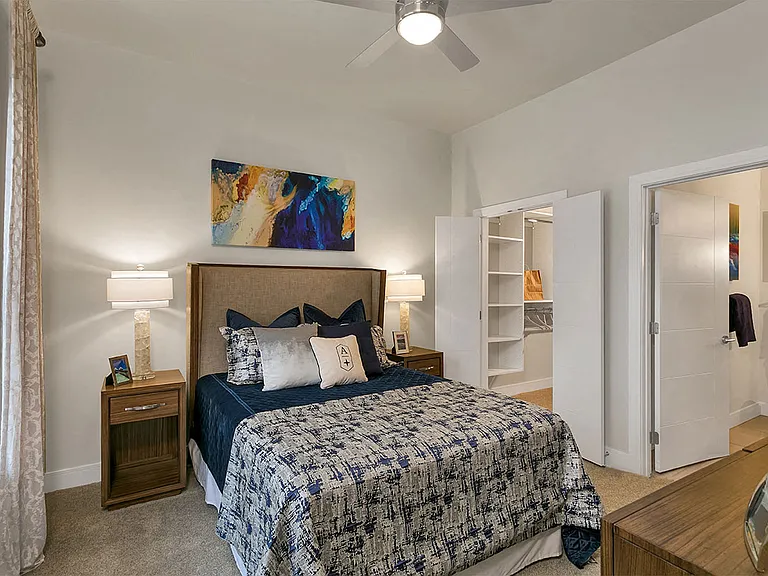 Aster Apartments — Photo 10