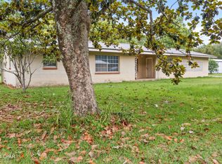 893 8th St, Chipley, FL 32428