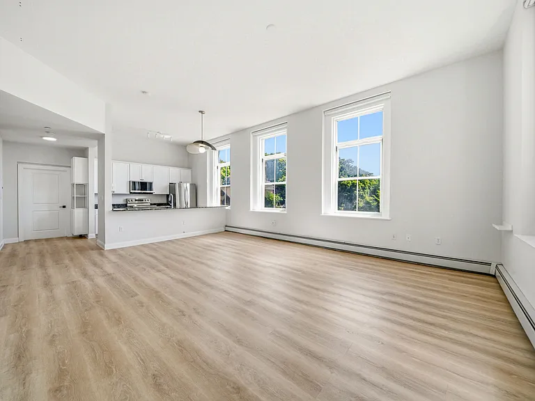 145 Glenwood St #304 — Photo 7