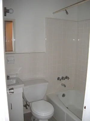 Rented by Rent Manhattan | media 1