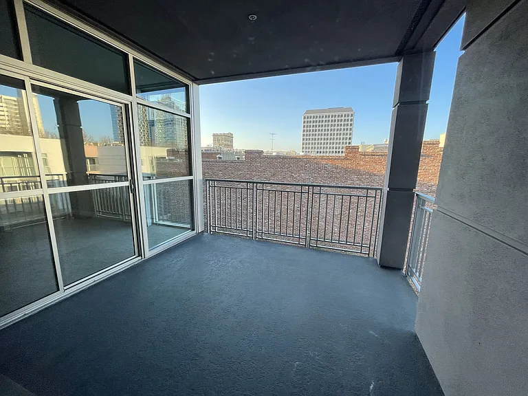 33 South Third — Photo 33