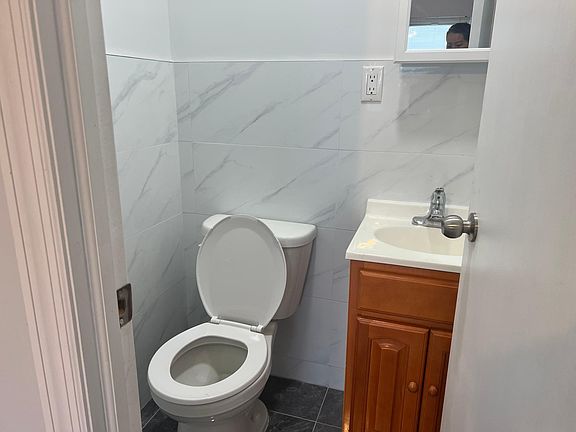 2nd image of 234 Bay 40th St Floor 3