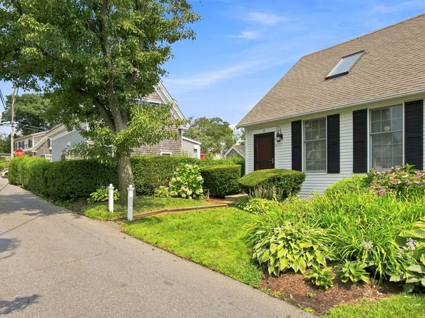 15 Mechanic Street APT 1, Provincetown, MA 02657
