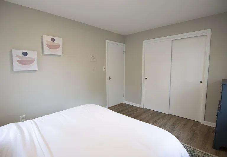 6125 Broadview Rd — Photo 5