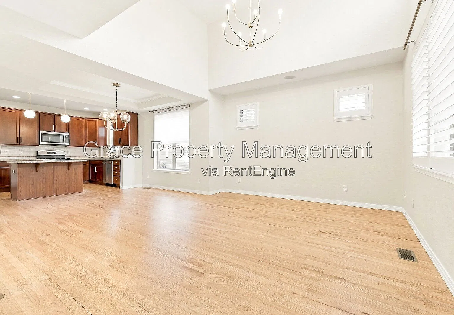 4 bed, 3.0 bath, 2370 sqft, $3,575 — Photo 4