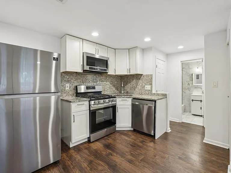 2056A Abby Ln NE — Photo 27
