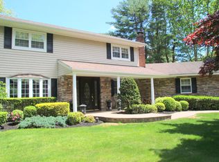 21 Village Dr W, Dix Hills, NY 11746