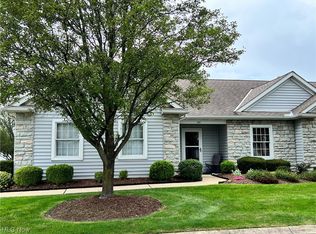 145 Stonehedge Dr, Elyria, OH 44035