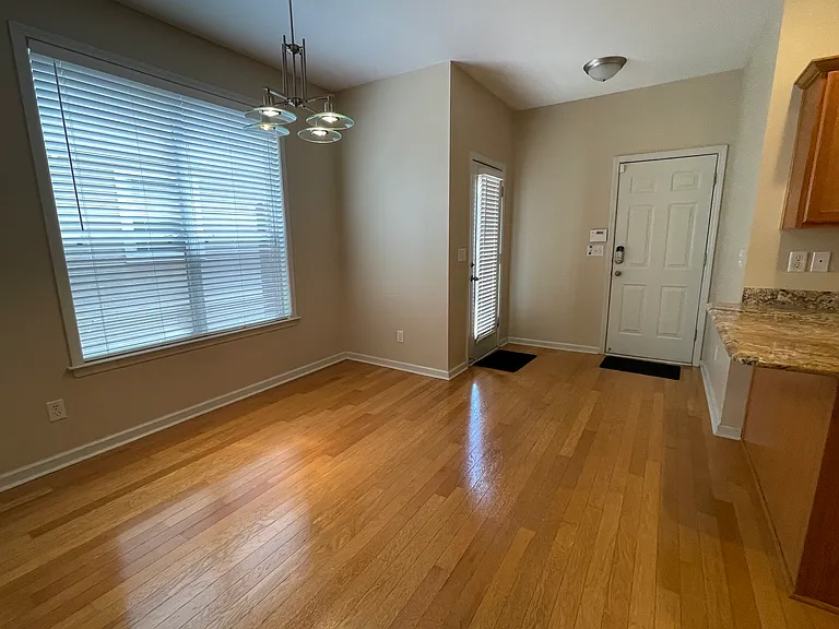 1459 Down River Dr — Photo 12