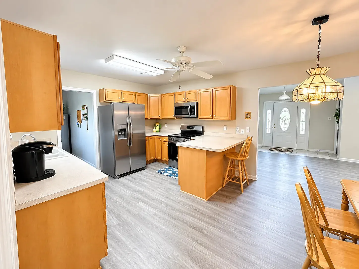 3 bed, 1712 sqft, $2,500 — Photo 4