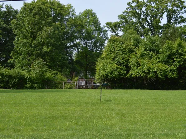 7276 Elkwood Dr, West Chester, OH 45069