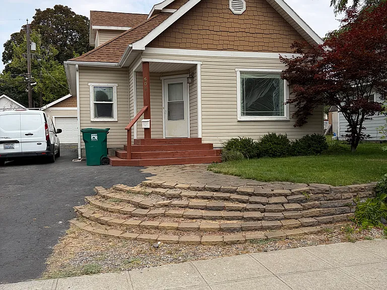 608 W Dalton Ave — Photo 1
