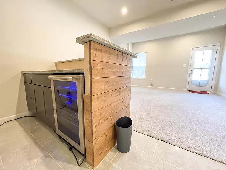 10132 Dorsey Ln — Photo 8