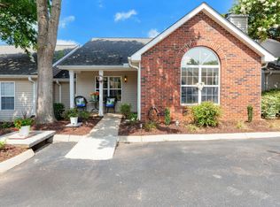 6 Enoree View Dr, Greer, SC 29650