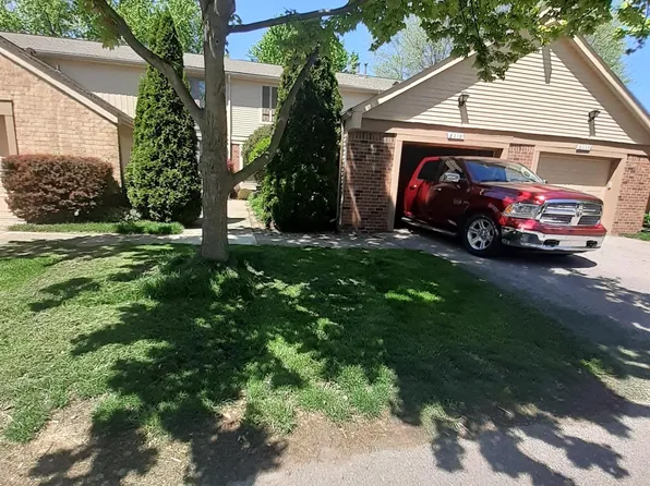 8219 Mulberry Ln #26, Warren, MI 48093