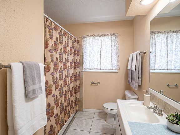 2nd image of 3311 Longwood Dr