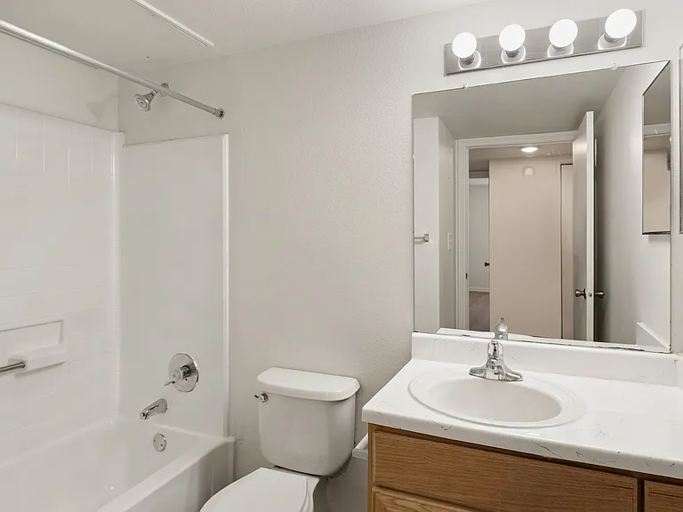 Primary Bathroom - B3 Floorplan Primary Bathroom - B3 Floorplan