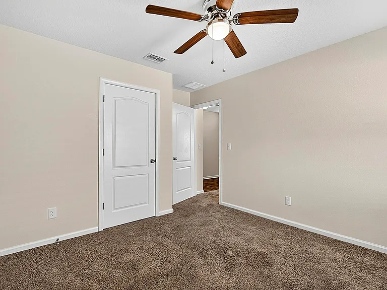 137 Fairway Ct — Photo 12