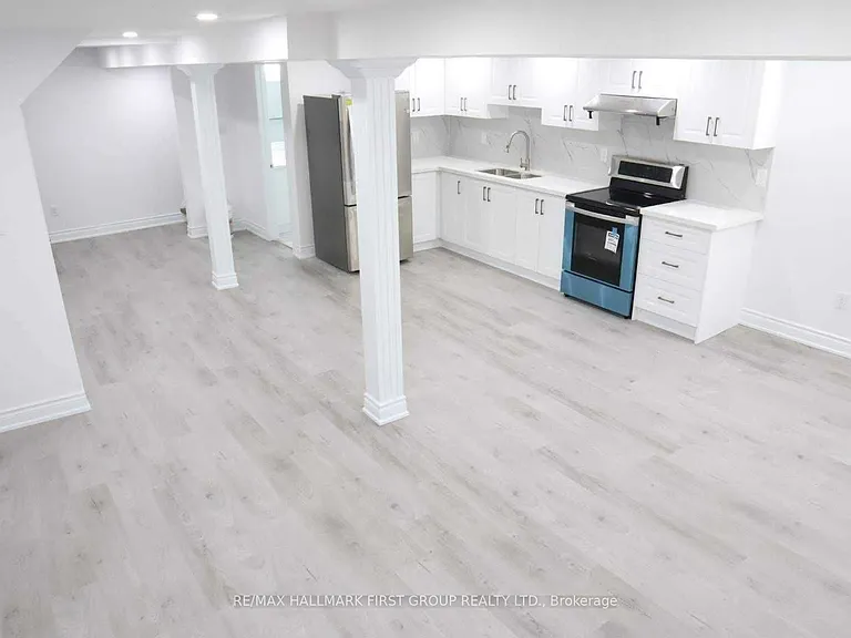 1627 Baggins St #LOWER — Photo 1