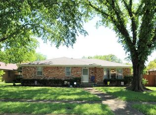 2545 Pinebluff Dr, Dallas, TX 75228